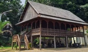 Pemerintah Akan Renovasi 3.500 Rumah Adat
