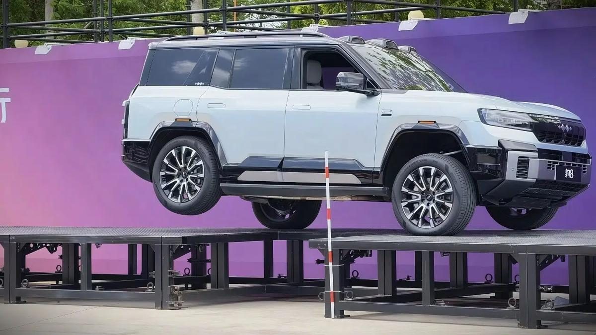 Perang Teknologi, BYD dan Huawei Pamer Sistem Penggerak Tiga Roda