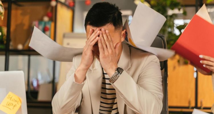 Perbedaan PHK dan Dipecat: Penyebab Umum dan Perlindungan Hak Pekerja