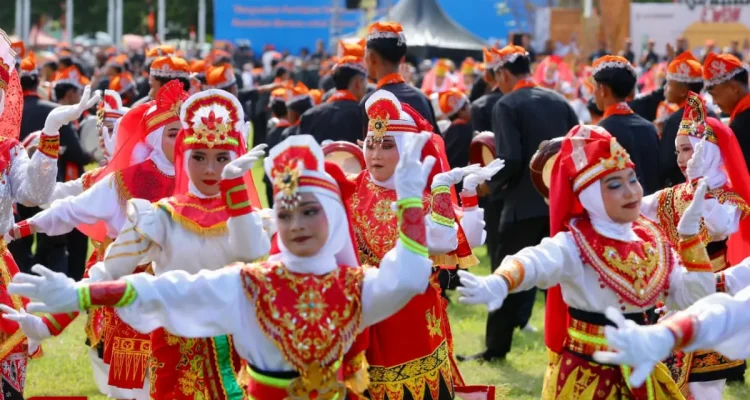 Peringatan Hardiknas 2026 di Banyuwangi: Keunikan Atraksi Kuntulan Ewon