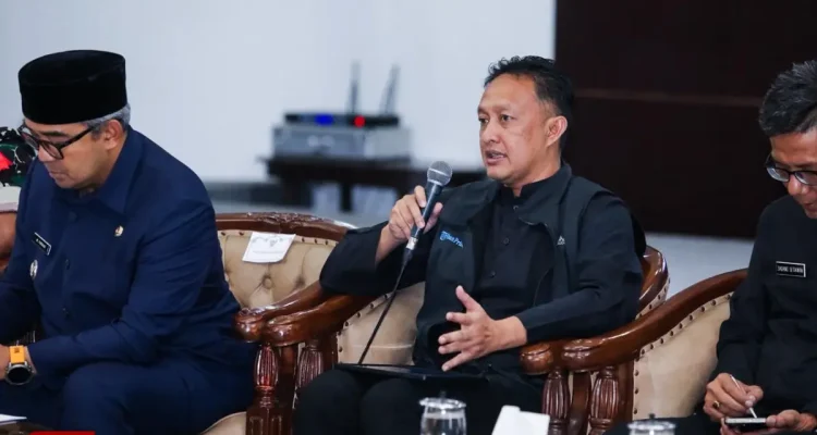 Peringati Hari Buruh 2026, Pemkot Bandung Gelar Acara Jalan Sehat, Dialog, dan Layanan Publik