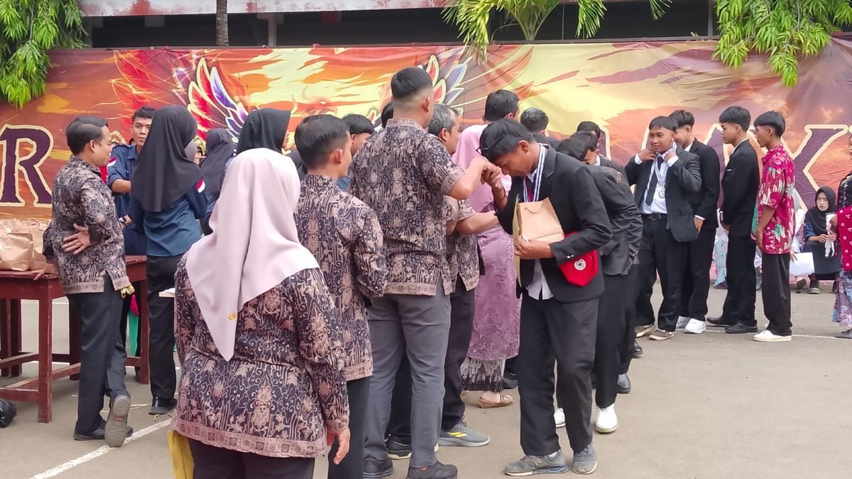 Perpisahan Haru SMKN 1 Lelea untuk Siswa-Siswi Kelas XII Angkatan XXVI