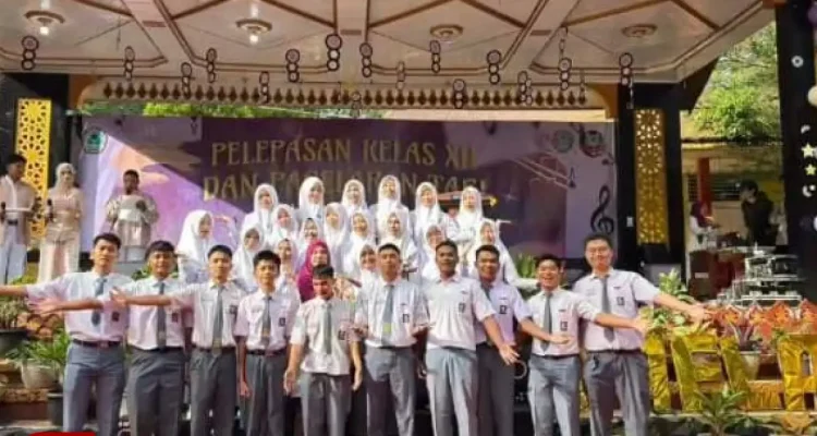 Perpisahan Siswa Kelas XII dan Pementasan Tari di SMAN 2 Payakumbuh Meriah dan Penuh Haru