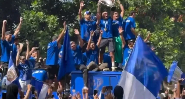 Persib Bandung Hattrick Juara Super League 2025/2026: Sejarah Maung Bandung