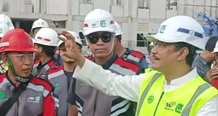 Pertanyaan Anggaran Rp27 Miliar untuk Sepatu dan Penjelasan Mensos