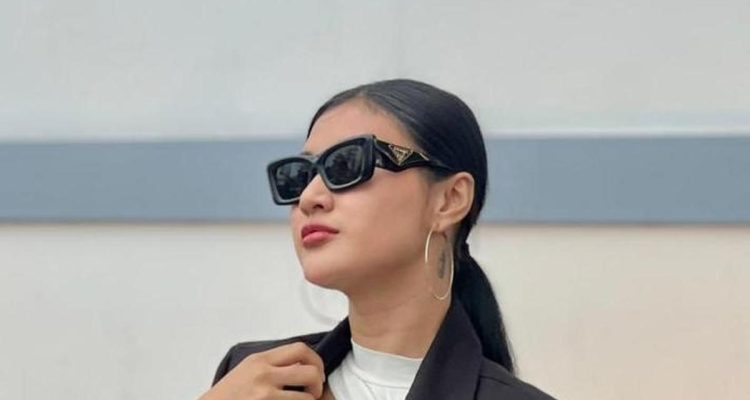 Pesona Camelia Putri: Tampilan Sehari-hari Berbeda Jauh dengan Karakter Sinetron