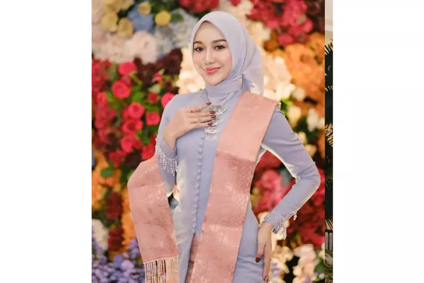 Pesona Eggy Fegri di Panggung Putri Indonesia Aceh dalam Busana Tradisional Modern