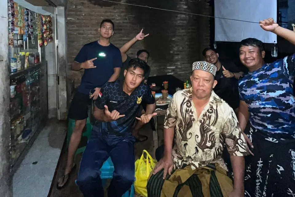 Pos Ronda Jadi Ruang Transparansi Pembangunan dalam Komsos Malam TMMD Probolinggo