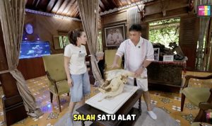 Potret Ruang Tamu Rumah Irfan Hakim Bergaya Joglo yang Nyaman