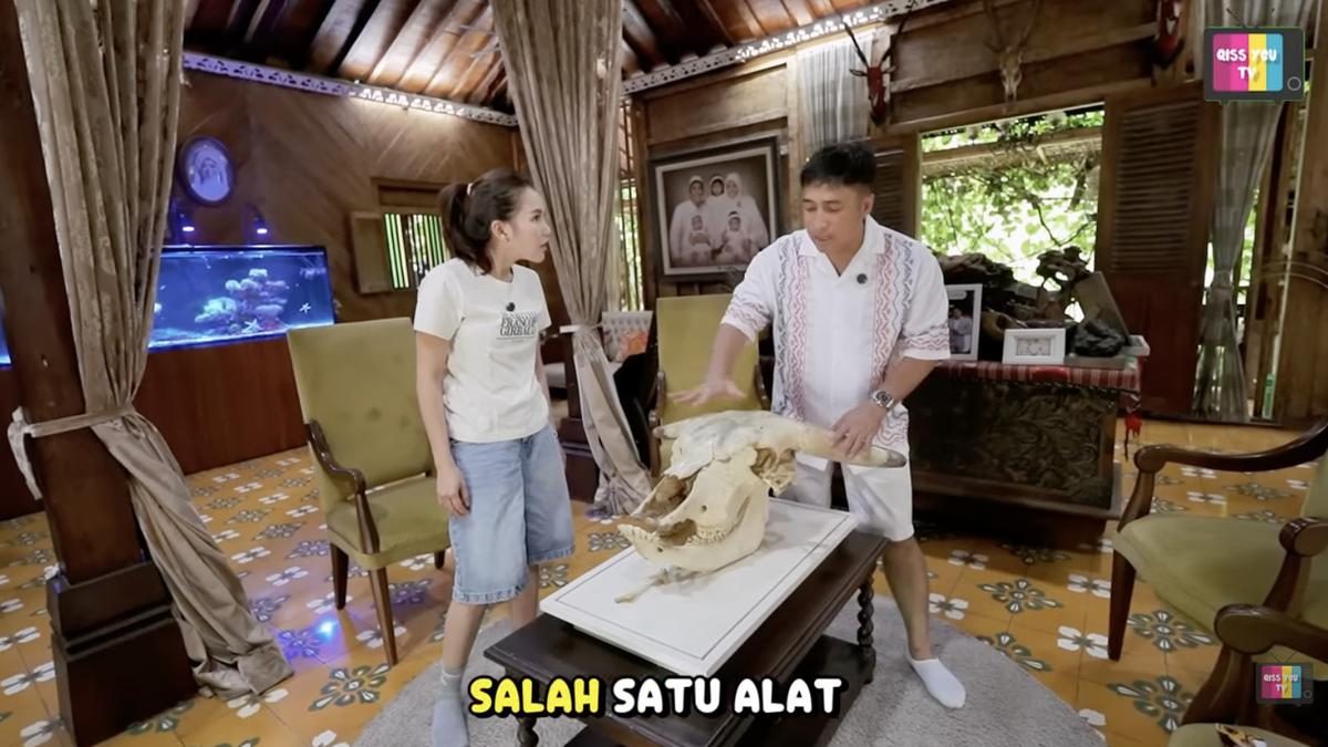 Potret Ruang Tamu Rumah Irfan Hakim Bergaya Joglo yang Nyaman