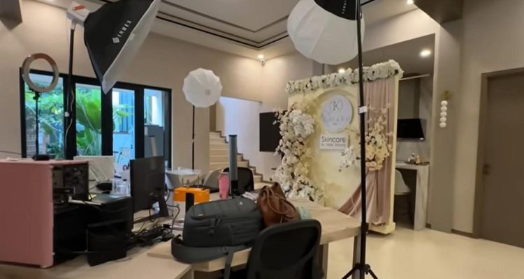 Potret Rumah Maia Estianty yang Berubah Jadi Kantor Modern dan Estetis