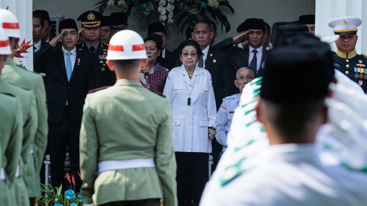 Prabowo Pimpin Upacara Hari Pancasila, Dihadiri Megawati