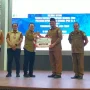 Pramuka Jatim Berikan 725 Seragam untuk Pelajar Aceh Tamiang