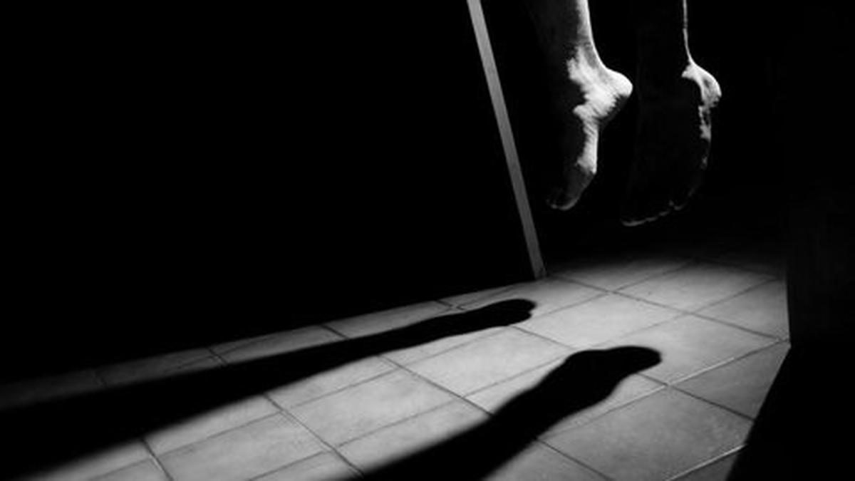 Pria Ditemukan Tewas Diduga Gantung Diri di Danau Sunter