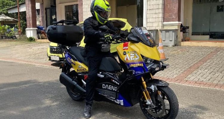 Pria Ini Lanjutkan Perjalanan Yamaha XMax 11 Ribu Km dari Makkah ke Eropa