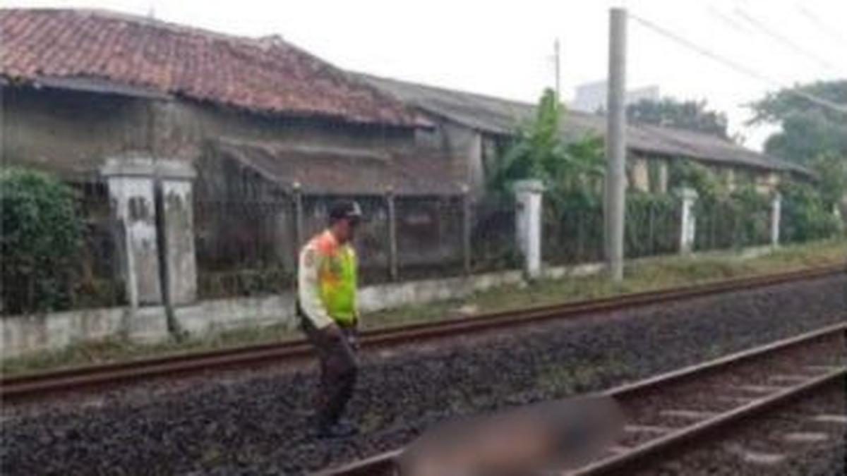 Pria Tak Dikenal Meninggal Akibat Tertabrak Kereta Api di Lenteng Agung