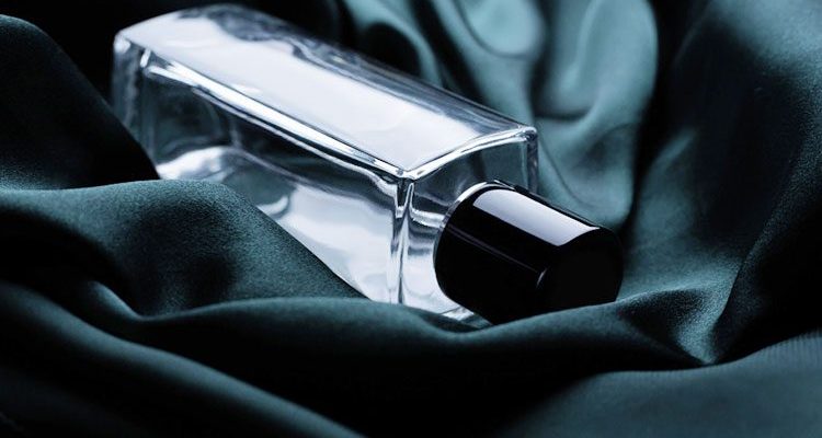 Rekomendasi Parfum Pria Wangi dan Tahan Lama
