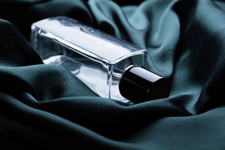 Rekomendasi Parfum Pria Wangi dan Tahan Lama