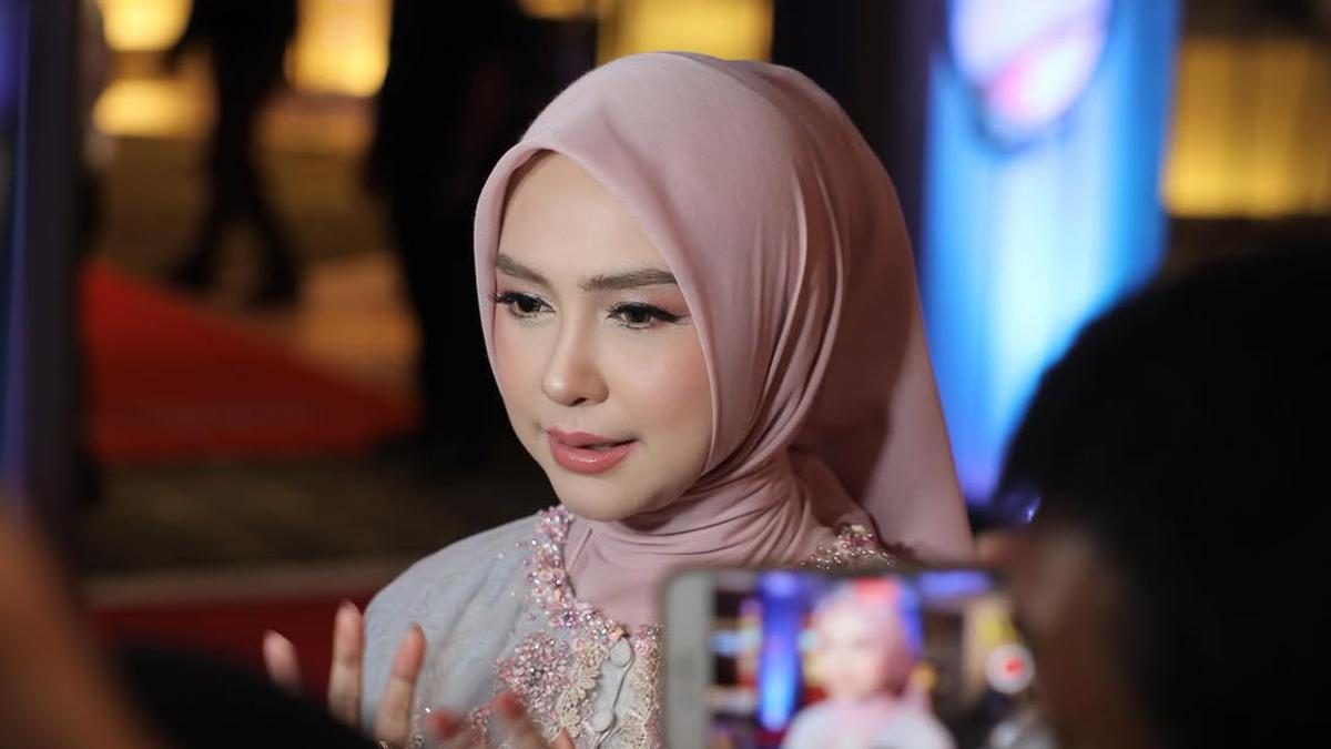 Ria Ricis Jelaskan Soal Tindik Hidung, Akui Hanya Stiker dan Siap Dihujat