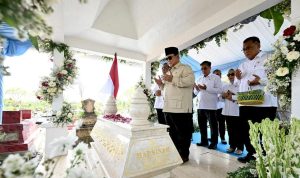 Rupiah Melemah, Prabowo Bantah Indonesia Akan Bubar