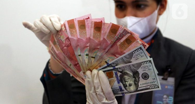 Rupiah Tertekan, Minyak Mentah Memberatkan