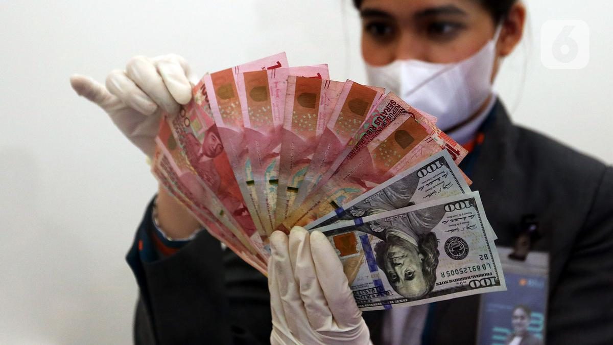 Rupiah Tertekan, Minyak Mentah Memberatkan