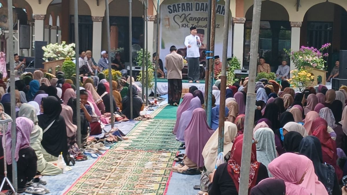 Safari Dakwah KH. Fikri Haikal M.Z Dihadiri Ribuan Jemaah di Kedungwungu