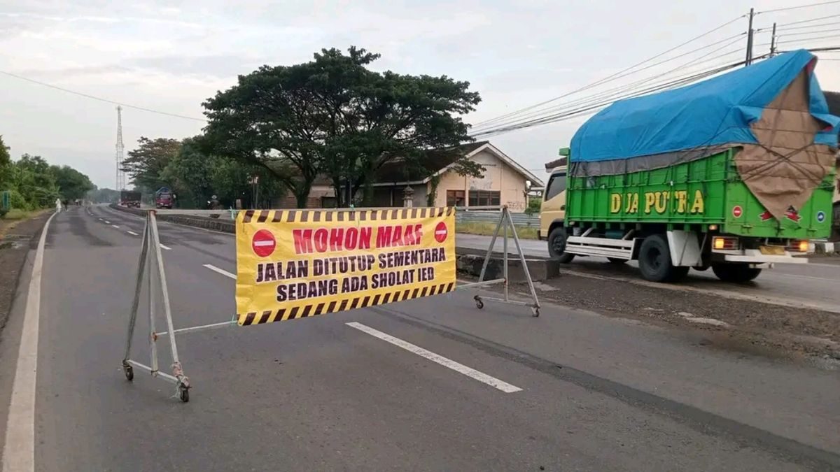 Satu Jalur Pantura Losarang Indramayu Saat Sholat Idul Adha Desa Jumbleng