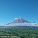 Semeru Erupsi Lagi Pagi Ini, Abu Naik 700 Meter