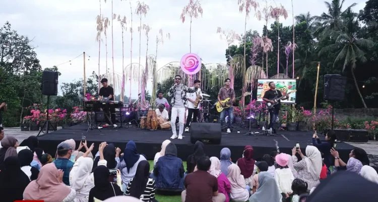 Senja di AWT Banyuwangi Tarik Ribuan Pengunjung, Ekonomi Lokal Menguat