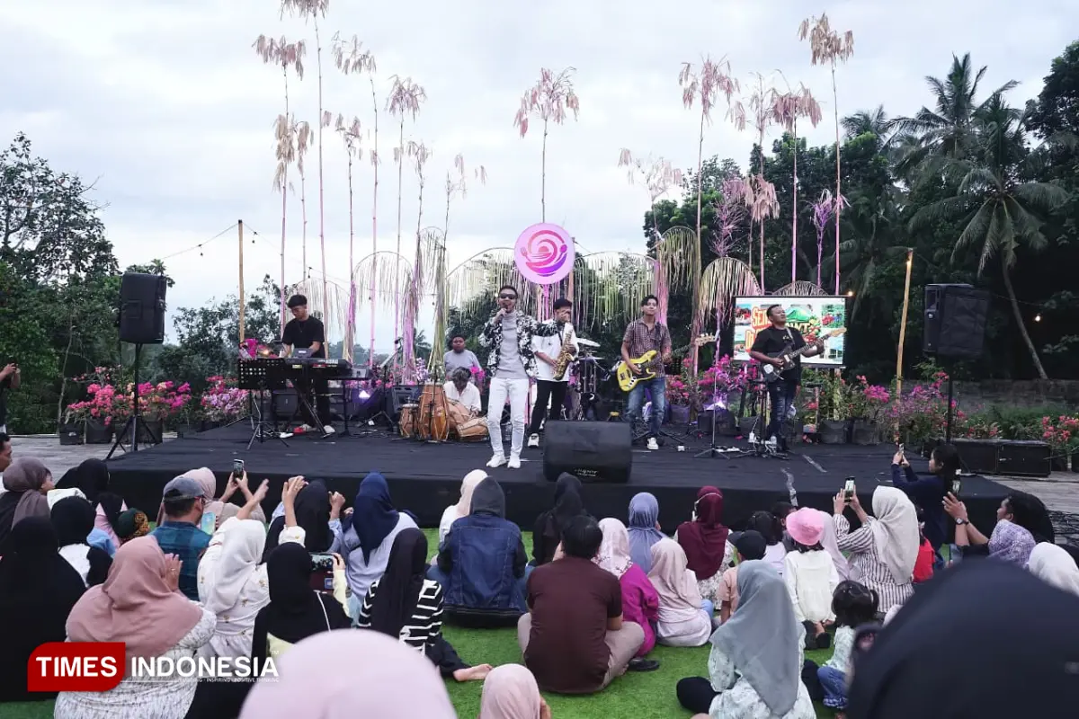Senja di AWT Banyuwangi Tarik Ribuan Pengunjung, Ekonomi Lokal Menguat