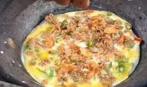 Serabi Kapringan Laris Manis Diburu Warga Tiap Sore