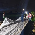 TMMD 128 Gresik Kerja Lembur Malam, Satgas Percepat Pengecoran Jalan Slempit