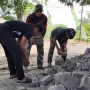 TMMD 128 Gresik Perbaiki Jalan Desa, Tingkatkan Akses Ekonomi