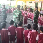 TMMD 128 Probolinggo Ajarkan Disiplin Sejak Dini