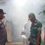 TNI dan Tenaga Kesehatan Berantas DBD Lewat Fogging di Krangkeng