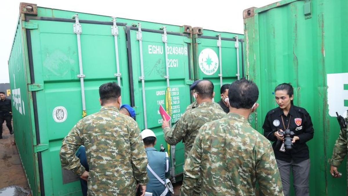 TNI Gagalkan Penyelundupan Mineral Radioaktif Bernilai Triliunan di Batam