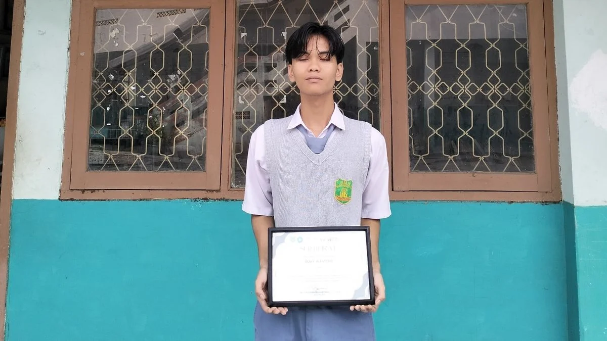 Umay Alfattah Juara 3 Lomba Kaligrafi Haurgeulis: Siswa SMA Muhammadiyah