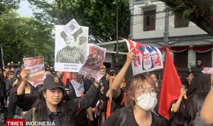 Upah Buruh Perempuan Malang Tak Adil, Cuti Haid Dihapus