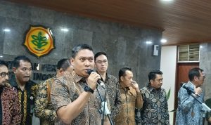 Wakil Menteri Pertanian Minta Kepala Daerah Awasi Pembelian Sawit Murah