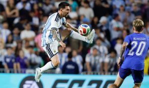 3 Berita Bola Teratas: Messi Berpeluang Tampil di Piala Dunia 2030