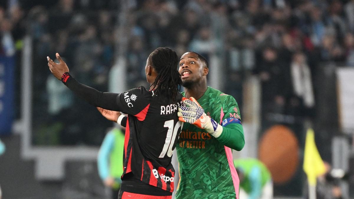AC Milan Terpaksa Potong Harga demi Jual Rafael Leao