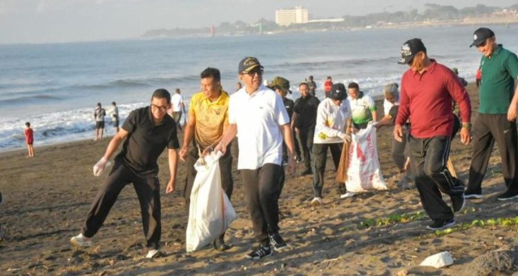 Aksi Lingkungan Pemkot Denpasar Rayakan Hari Lingkungan Hidup