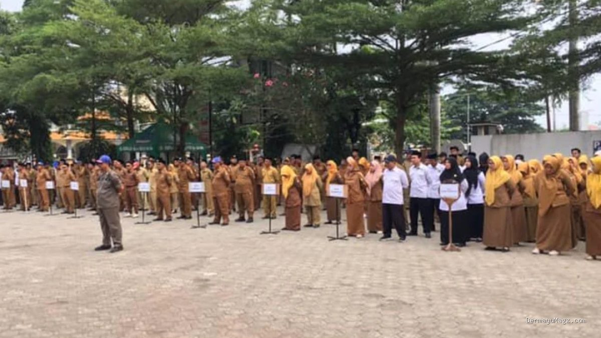 Apel Gabungan Haurgeulis: Camat Tekankan Disiplin & Pelayanan Publik