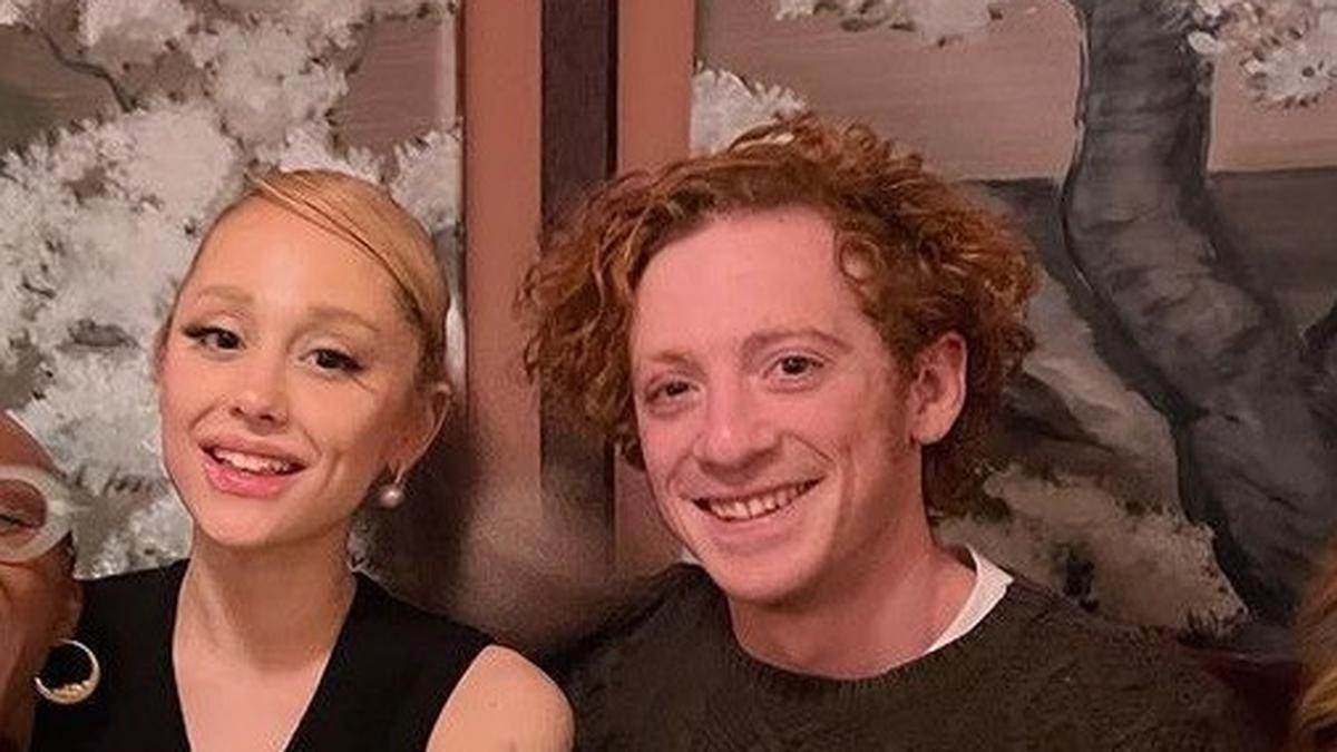 Ariana Grande dan Ethan Slater Dikabarkan Berpisah Diam-diam