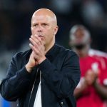 Arne Slot Abaikan Pinangan Mengejutkan Fulham, Belum Ingin Kembali Latih Klub Inggris