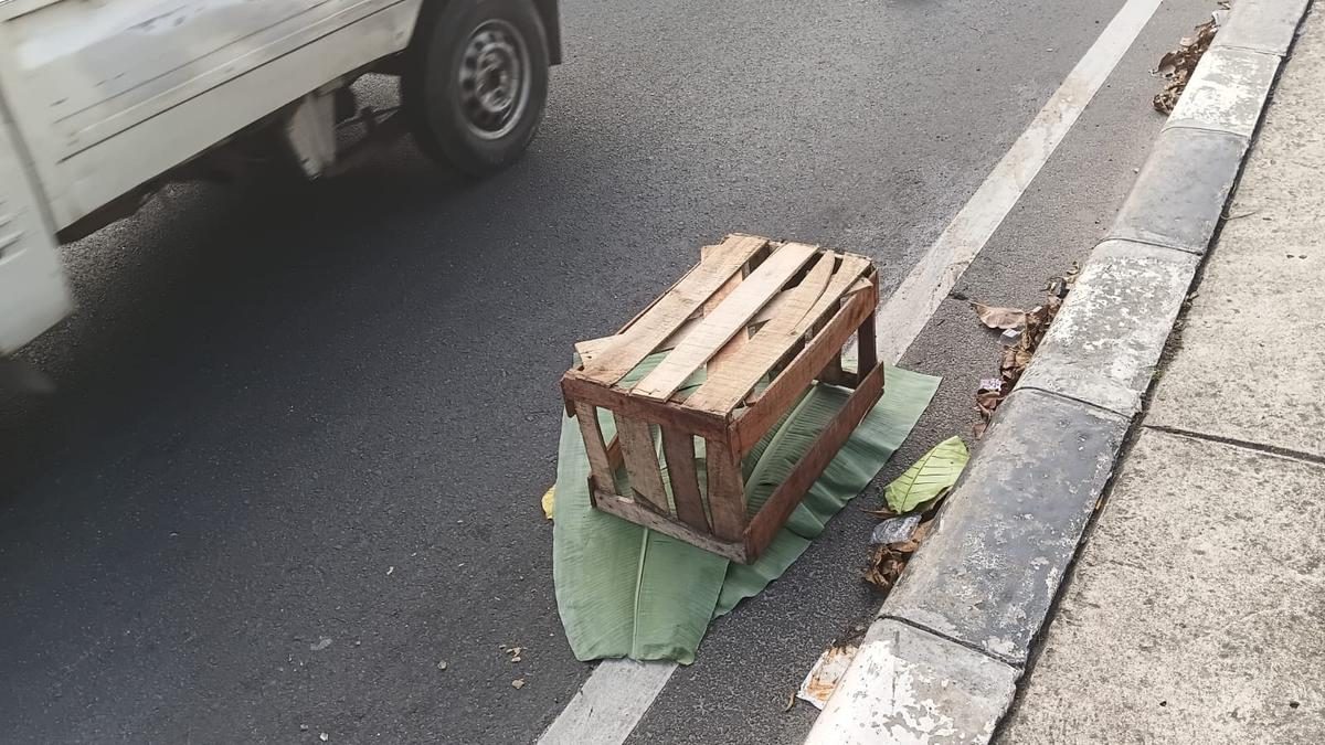 Bayi Ditemukan Meninggal di Pinggir Jalan Fly Over Depok