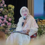 Buku Cermin Diri Mien Uno Diluncurkan di Usia 85, Sandiaga Uno Akui Ibunda Inspirator