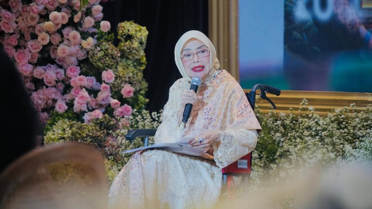 Buku Cermin Diri Mien Uno Diluncurkan di Usia 85, Sandiaga Uno Akui Ibunda Inspirator