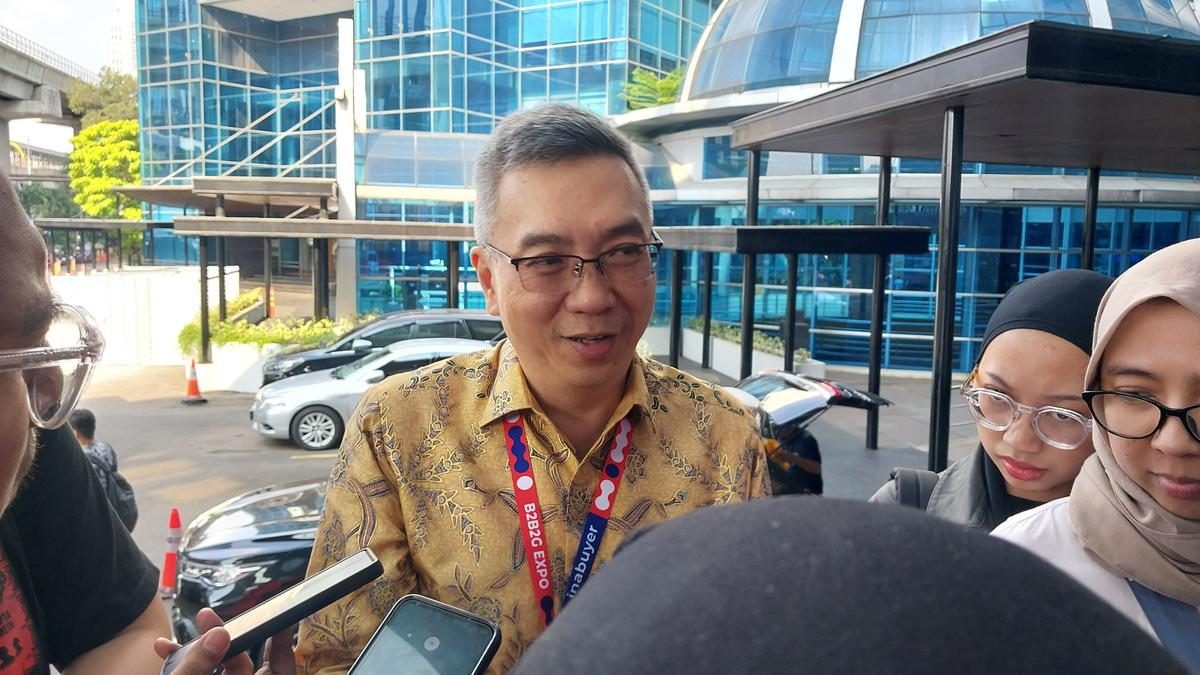 Dampak Pelemahan Rupiah: Kenaikan Harga Pakaian dan Alas Kaki Bulan Depan